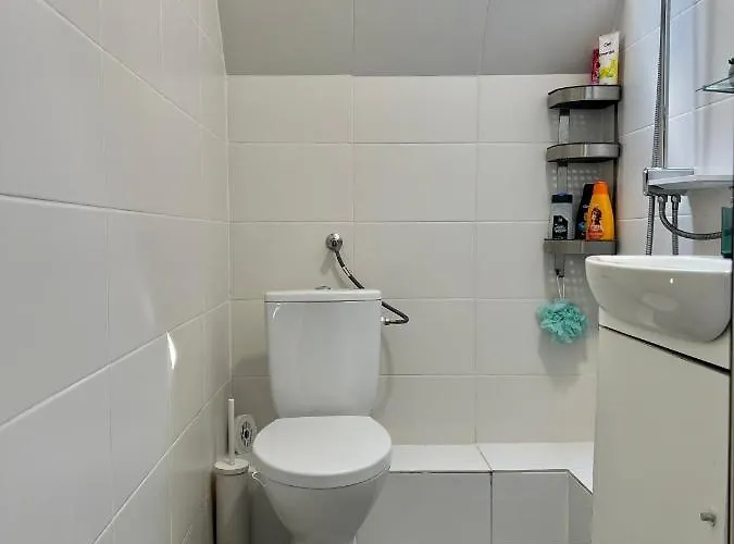 דירה Dockview Atelier